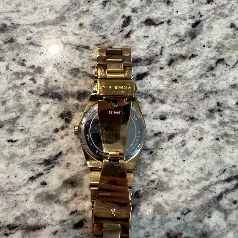 Michael Kors Gold Watch with Blue Dial (MK-5894) - Picture 4 of 4